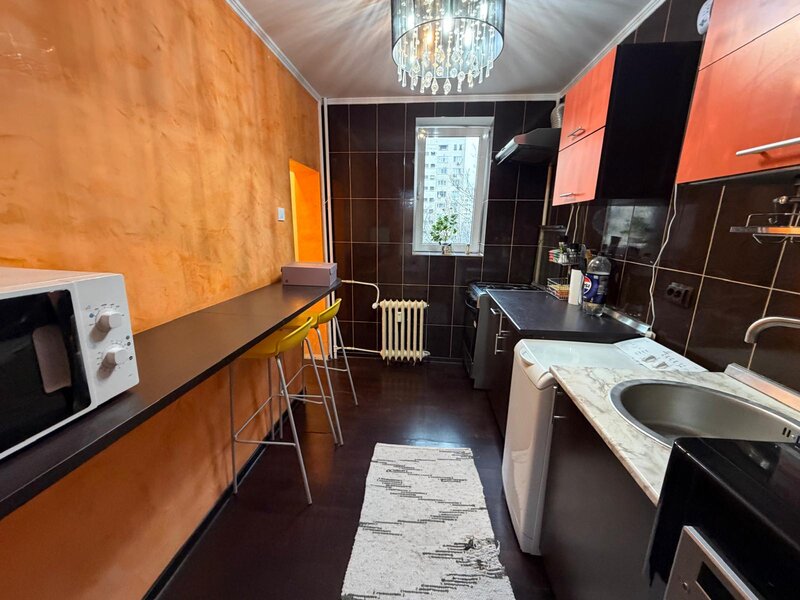 Dristor 3 minute metrou